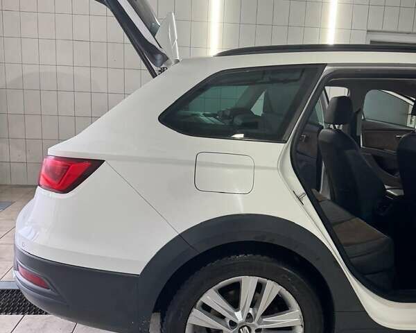 Білий Сеат Leon, об'ємом двигуна 1.97 л та пробігом 211 тис. км за 16500 $, фото 22 на Automoto.ua