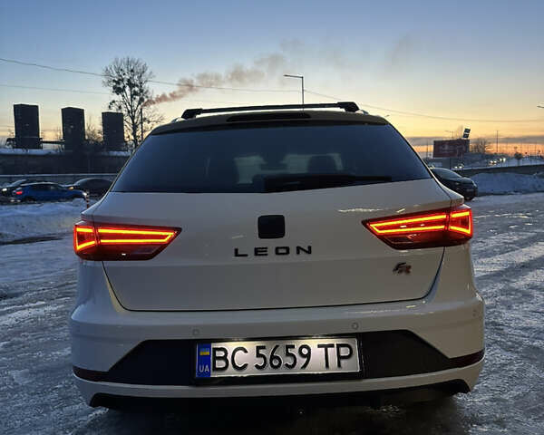 Белый Сеат Леон, объемом двигателя 1.97 л и пробегом 229 тыс. км за 15500 $, фото 6 на Automoto.ua