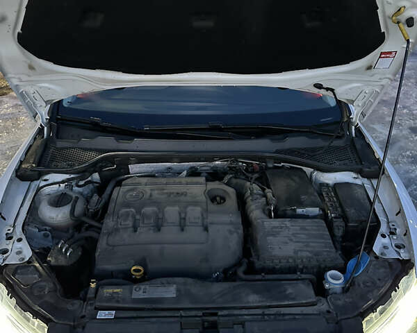 Белый Сеат Леон, объемом двигателя 1.97 л и пробегом 229 тыс. км за 15500 $, фото 11 на Automoto.ua