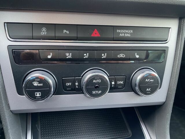 Білий Сеат Leon, об'ємом двигуна 2 л та пробігом 227 тис. км за 12800 $, фото 15 на Automoto.ua