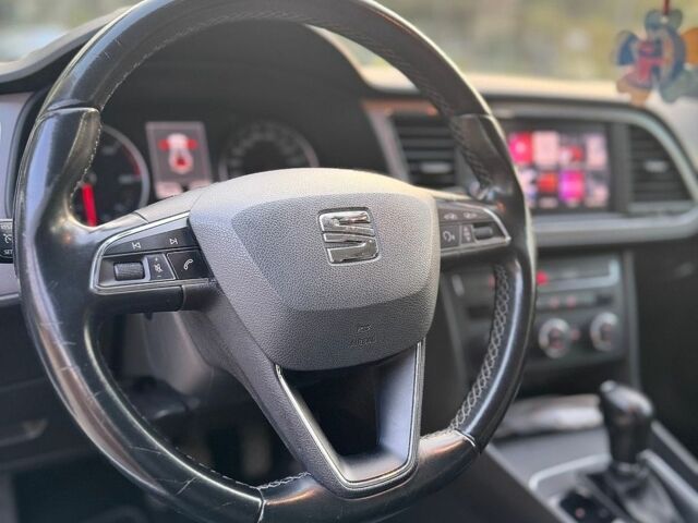 Білий Сеат Leon, об'ємом двигуна 1.6 л та пробігом 269 тис. км за 13000 $, фото 23 на Automoto.ua