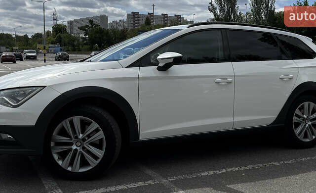 Білий Сеат Leon, об'ємом двигуна 1.97 л та пробігом 153 тис. км за 17500 $, фото 6 на Automoto.ua