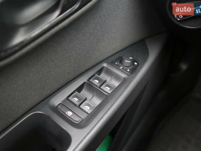 Білий Сеат Leon, об'ємом двигуна 1.97 л та пробігом 162 тис. км за 16200 $, фото 23 на Automoto.ua