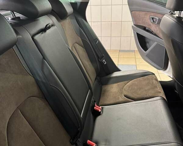 Білий Сеат Leon, об'ємом двигуна 1.97 л та пробігом 211 тис. км за 16500 $, фото 16 на Automoto.ua