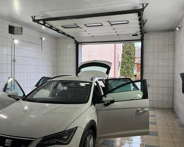 Білий Сеат Leon, об'ємом двигуна 1.97 л та пробігом 211 тис. км за 16500 $, фото 25 на Automoto.ua
