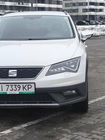 Білий Сеат Leon, об'ємом двигуна 2 л та пробігом 220 тис. км за 17100 $, фото 7 на Automoto.ua