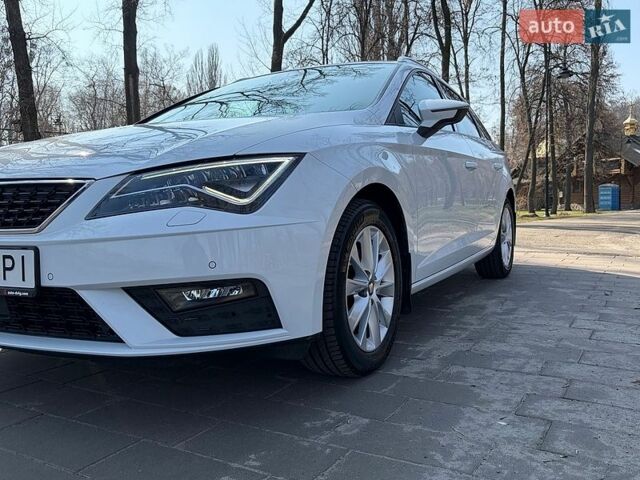 Белый Сеат Леон, объемом двигателя 1.6 л и пробегом 235 тыс. км за 14900 $, фото 42 на Automoto.ua