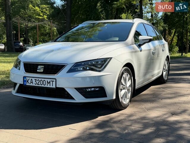 Белый Сеат Леон, объемом двигателя 1.6 л и пробегом 238 тыс. км за 13800 $, фото 20 на Automoto.ua
