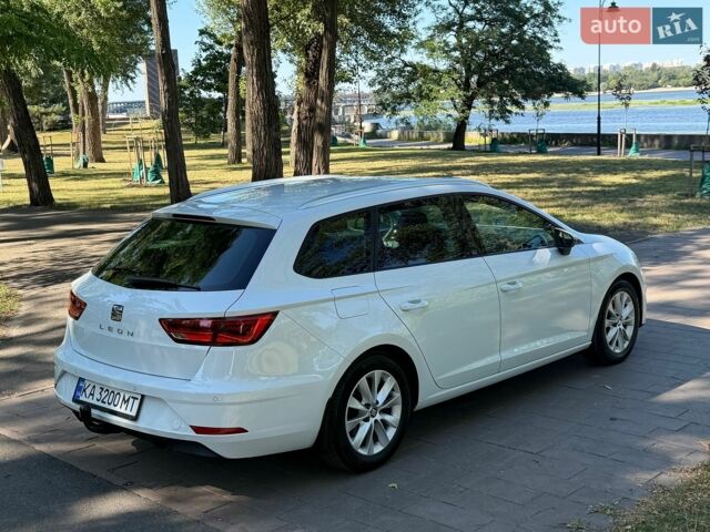 Белый Сеат Леон, объемом двигателя 1.6 л и пробегом 238 тыс. км за 13800 $, фото 13 на Automoto.ua