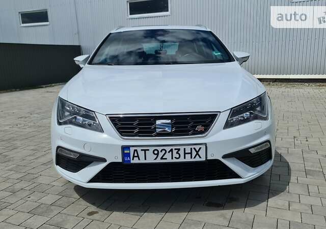 Білий Сеат Leon, об'ємом двигуна 1.6 л та пробігом 165 тис. км за 16450 $, фото 159 на Automoto.ua