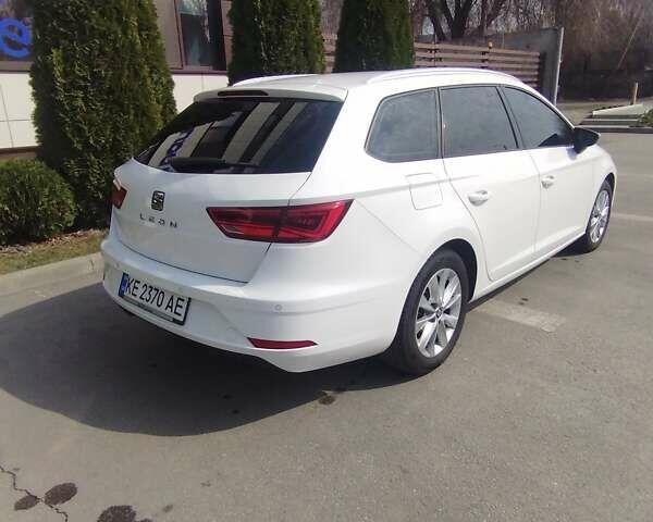 Белый Сеат Леон, объемом двигателя 1.97 л и пробегом 180 тыс. км за 17000 $, фото 12 на Automoto.ua