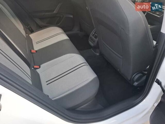 Білий Сеат Leon, об'ємом двигуна 2 л та пробігом 207 тис. км за 19900 $, фото 17 на Automoto.ua