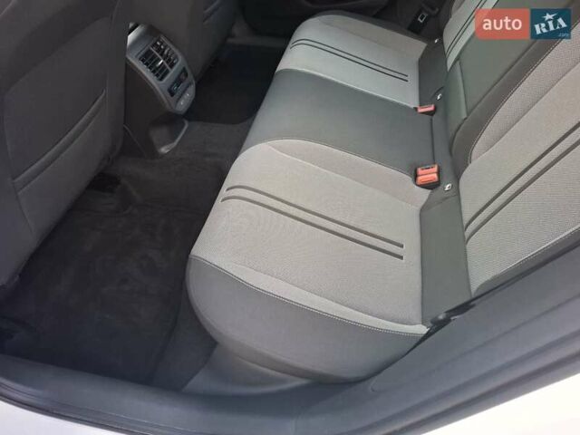 Білий Сеат Leon, об'ємом двигуна 2 л та пробігом 207 тис. км за 19900 $, фото 18 на Automoto.ua