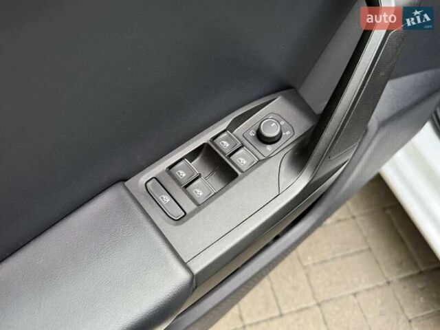Білий Сеат Leon, об'ємом двигуна 1.4 л та пробігом 48 тис. км за 25990 $, фото 11 на Automoto.ua