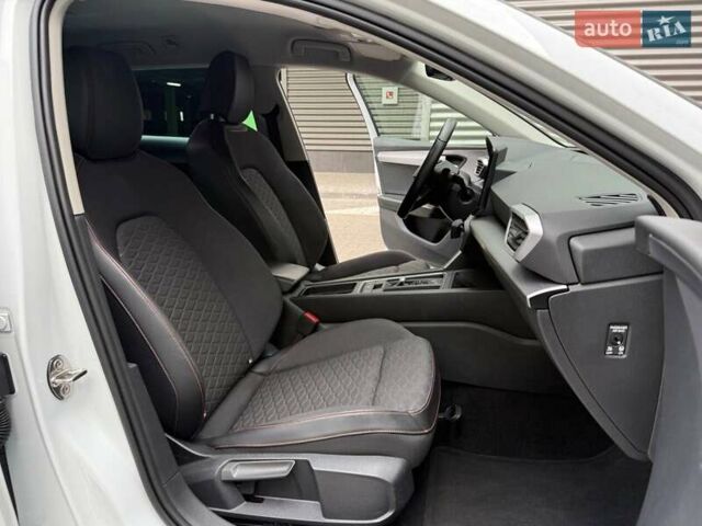 Білий Сеат Leon, об'ємом двигуна 1.4 л та пробігом 48 тис. км за 25990 $, фото 9 на Automoto.ua