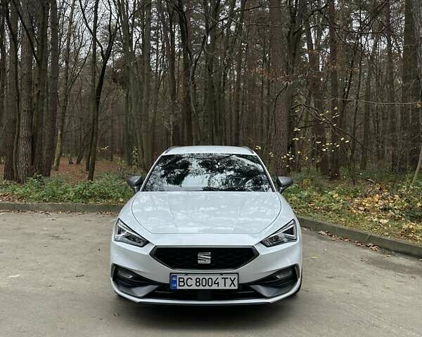 Білий Сеат Leon, об'ємом двигуна 1.4 л та пробігом 81 тис. км за 25000 $, фото 4 на Automoto.ua