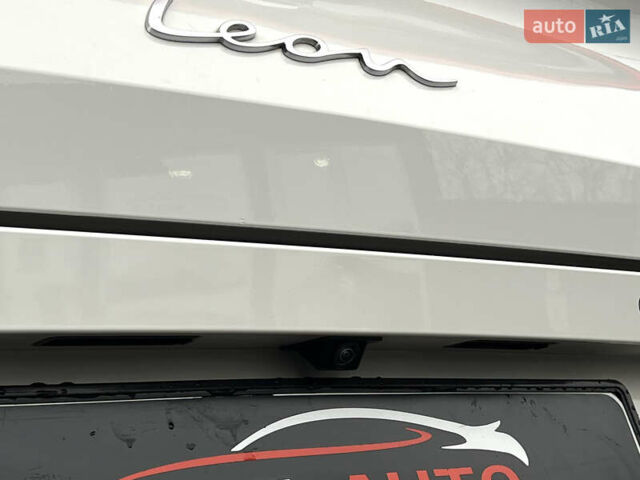 Білий Сеат Leon, об'ємом двигуна 2 л та пробігом 196 тис. км за 19222 $, фото 16 на Automoto.ua