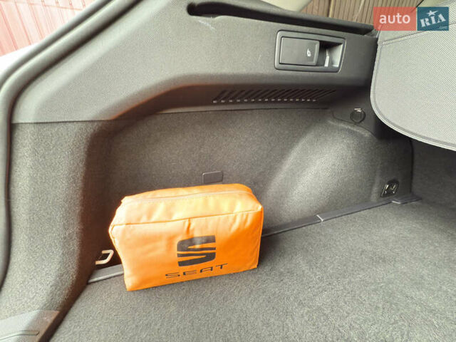 Белый Сеат Леон, объемом двигателя 1.97 л и пробегом 134 тыс. км за 23700 $, фото 81 на Automoto.ua
