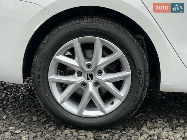 Білий Сеат Leon, об'ємом двигуна 2 л та пробігом 196 тис. км за 19222 $, фото 19 на Automoto.ua