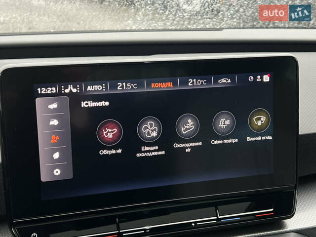 Білий Сеат Leon, об'ємом двигуна 2 л та пробігом 196 тис. км за 19222 $, фото 69 на Automoto.ua