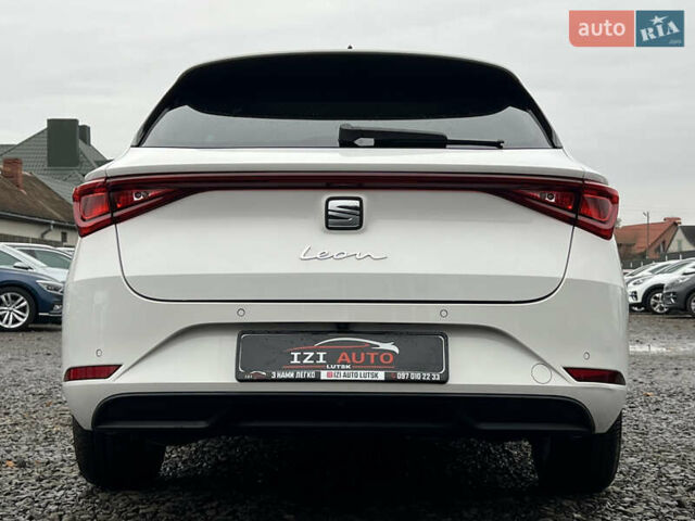 Білий Сеат Leon, об'ємом двигуна 2 л та пробігом 196 тис. км за 19222 $, фото 6 на Automoto.ua