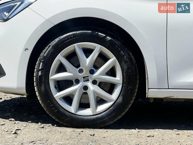Білий Сеат Leon, об'ємом двигуна 2 л та пробігом 196 тис. км за 20559 $, фото 17 на Automoto.ua