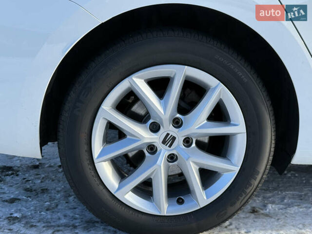 Білий Сеат Leon, об'ємом двигуна 2 л та пробігом 196 тис. км за 19461 $, фото 17 на Automoto.ua