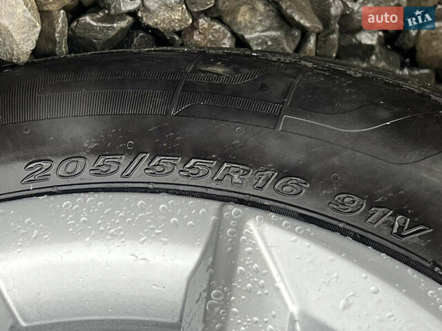 Білий Сеат Leon, об'ємом двигуна 2 л та пробігом 196 тис. км за 19903 $, фото 23 на Automoto.ua