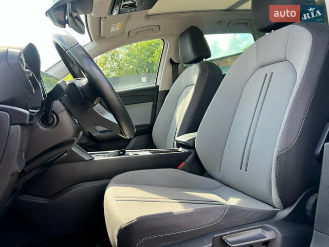 Білий Сеат Leon, об'ємом двигуна 2 л та пробігом 196 тис. км за 20559 $, фото 24 на Automoto.ua