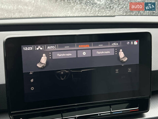 Білий Сеат Leon, об'ємом двигуна 2 л та пробігом 196 тис. км за 19222 $, фото 67 на Automoto.ua