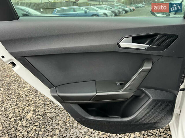 Білий Сеат Leon, об'ємом двигуна 2 л та пробігом 196 тис. км за 19222 $, фото 36 на Automoto.ua