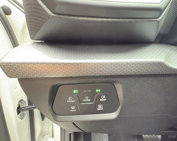 Белый Сеат Леон, объемом двигателя 1.97 л и пробегом 134 тыс. км за 23700 $, фото 53 на Automoto.ua