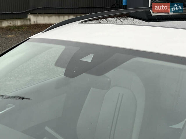 Білий Сеат Leon, об'ємом двигуна 2 л та пробігом 196 тис. км за 19222 $, фото 15 на Automoto.ua