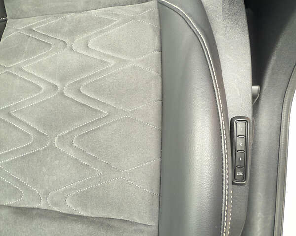 Белый Сеат Леон, объемом двигателя 1.97 л и пробегом 134 тыс. км за 23700 $, фото 46 на Automoto.ua