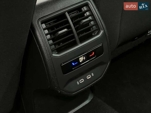 Білий Сеат Leon, об'ємом двигуна 2 л та пробігом 196 тис. км за 19222 $, фото 35 на Automoto.ua