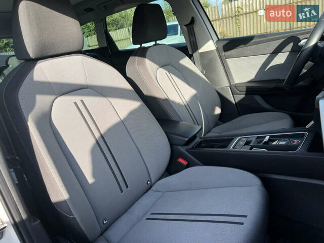 Білий Сеат Leon, об'ємом двигуна 2 л та пробігом 196 тис. км за 19903 $, фото 49 на Automoto.ua