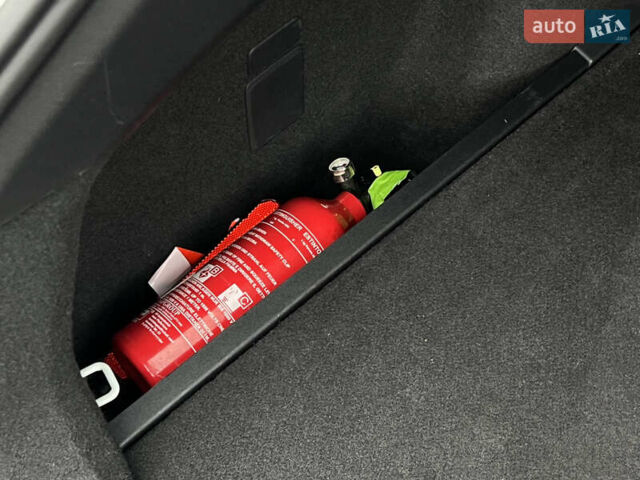 Білий Сеат Leon, об'ємом двигуна 2 л та пробігом 196 тис. км за 19222 $, фото 39 на Automoto.ua