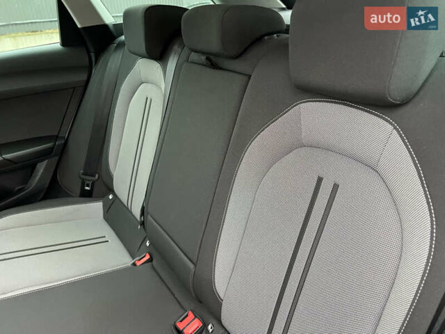 Білий Сеат Leon, об'ємом двигуна 2 л та пробігом 196 тис. км за 19222 $, фото 34 на Automoto.ua