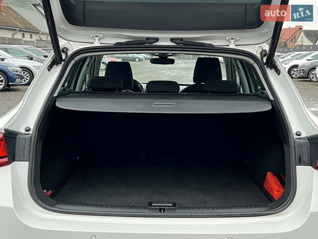 Білий Сеат Leon, об'ємом двигуна 2 л та пробігом 196 тис. км за 19222 $, фото 37 на Automoto.ua