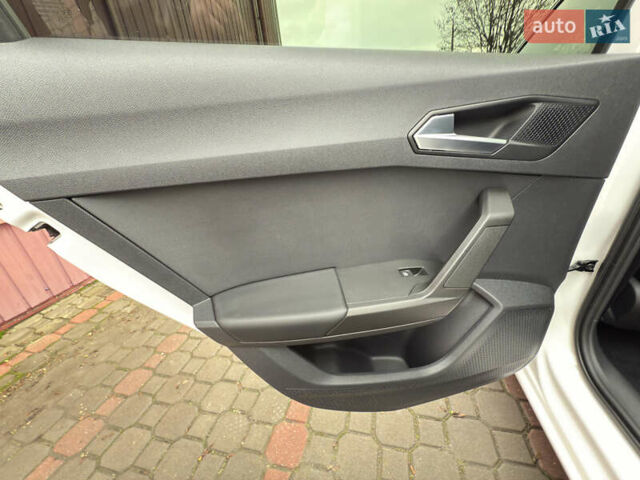 Белый Сеат Леон, объемом двигателя 1.97 л и пробегом 134 тыс. км за 23700 $, фото 75 на Automoto.ua