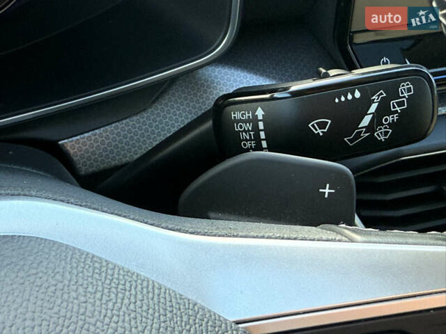 Білий Сеат Leon, об'ємом двигуна 2 л та пробігом 196 тис. км за 19461 $, фото 47 на Automoto.ua