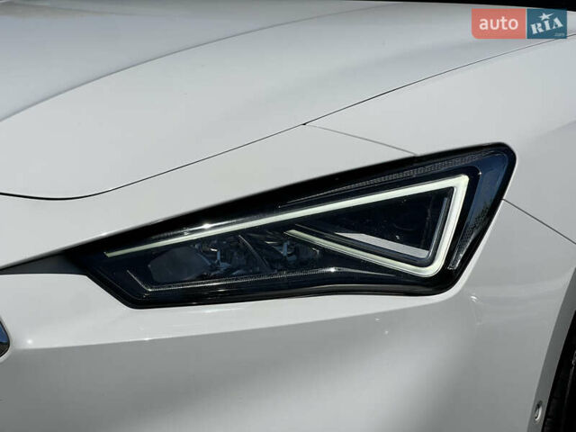 Білий Сеат Leon, об'ємом двигуна 2 л та пробігом 196 тис. км за 20559 $, фото 13 на Automoto.ua