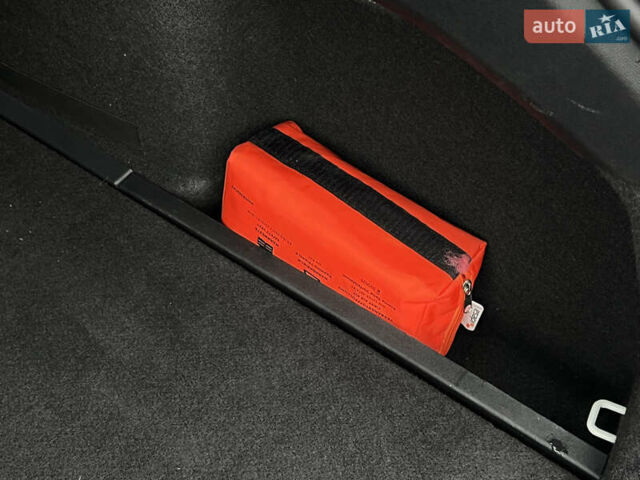 Білий Сеат Leon, об'ємом двигуна 2 л та пробігом 196 тис. км за 19222 $, фото 40 на Automoto.ua