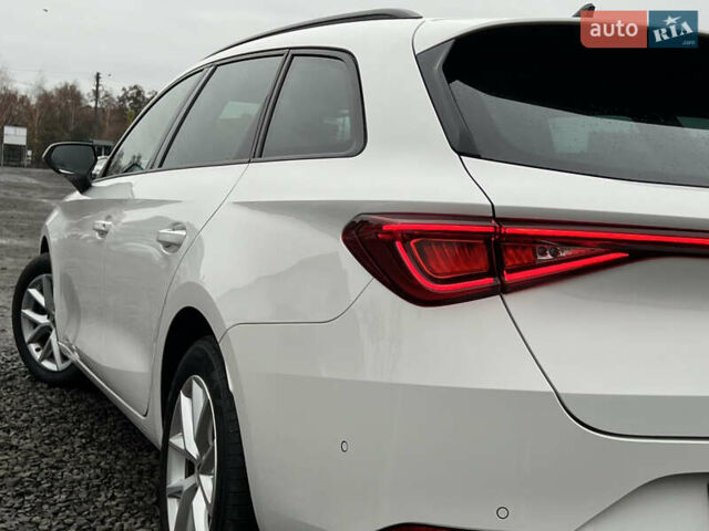 Білий Сеат Leon, об'ємом двигуна 2 л та пробігом 196 тис. км за 19222 $, фото 11 на Automoto.ua