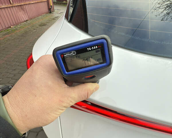 Білий Сеат Leon, об'ємом двигуна 1.97 л та пробігом 134 тис. км за 23400 $, фото 125 на Automoto.ua