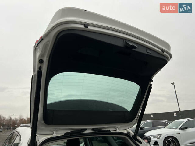 Білий Сеат Leon, об'ємом двигуна 2 л та пробігом 196 тис. км за 19222 $, фото 42 на Automoto.ua