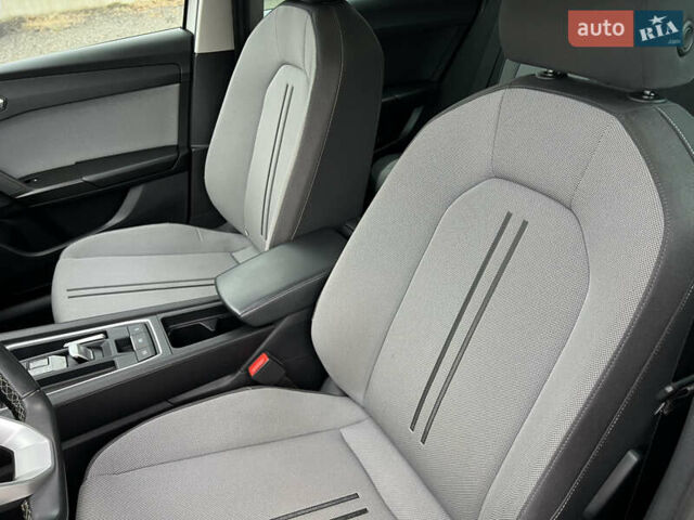 Білий Сеат Leon, об'ємом двигуна 2 л та пробігом 196 тис. км за 19222 $, фото 28 на Automoto.ua