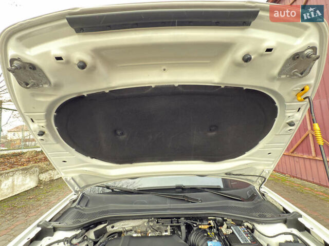 Белый Сеат Леон, объемом двигателя 1.97 л и пробегом 134 тыс. км за 23700 $, фото 101 на Automoto.ua