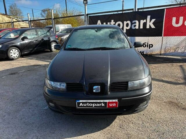 Черный Сеат Леон, объемом двигателя 1.8 л и пробегом 270 тыс. км за 3140 $, фото 7 на Automoto.ua