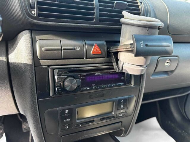 Черный Сеат Леон, объемом двигателя 1.8 л и пробегом 270 тыс. км за 3140 $, фото 18 на Automoto.ua